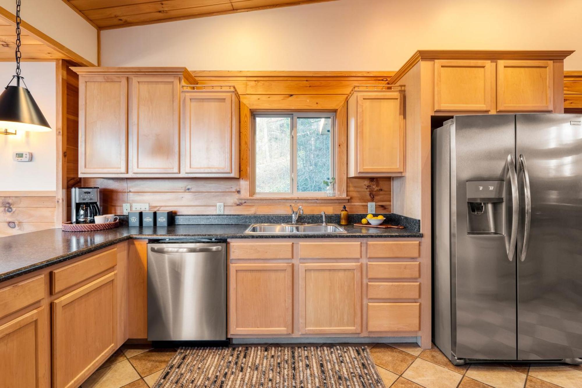 Chestnut By Avantstay Mountain Cabin W Treetop Views Hot Tub Game Room Gatlinburg Εξωτερικό φωτογραφία