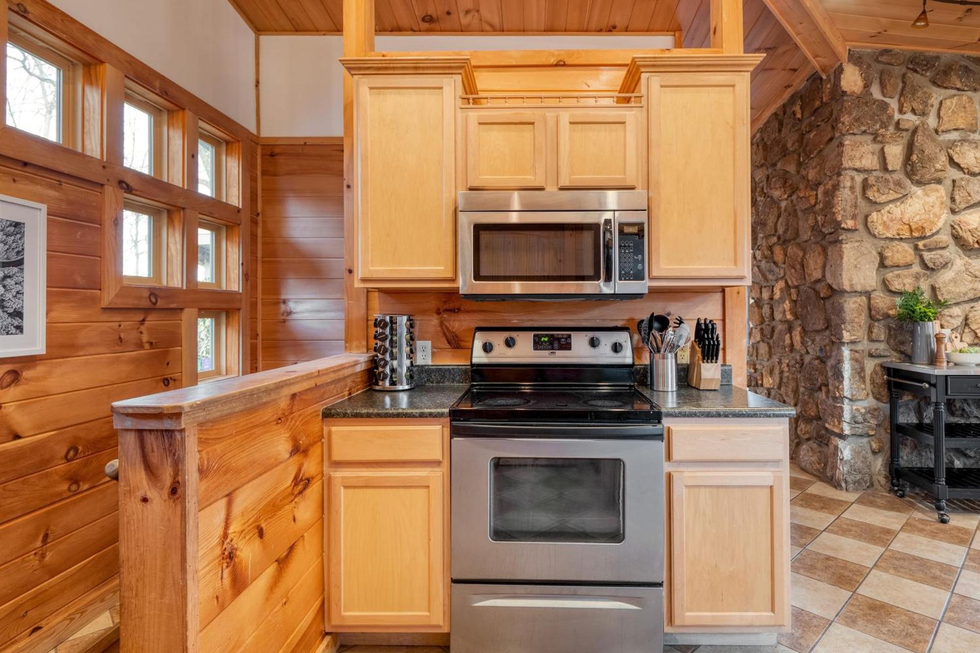 Chestnut By Avantstay Mountain Cabin W Treetop Views Hot Tub Game Room Gatlinburg Εξωτερικό φωτογραφία