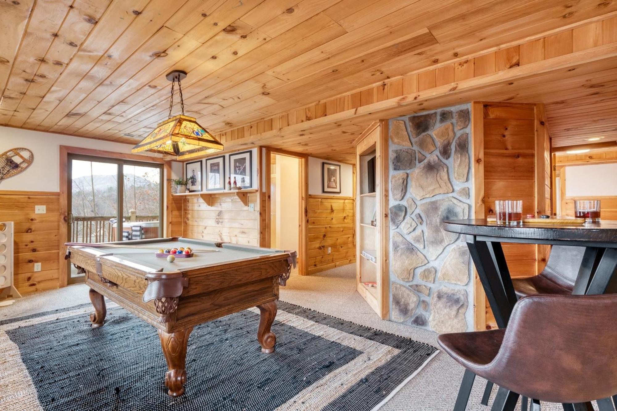 Chestnut By Avantstay Mountain Cabin W Treetop Views Hot Tub Game Room Gatlinburg Εξωτερικό φωτογραφία