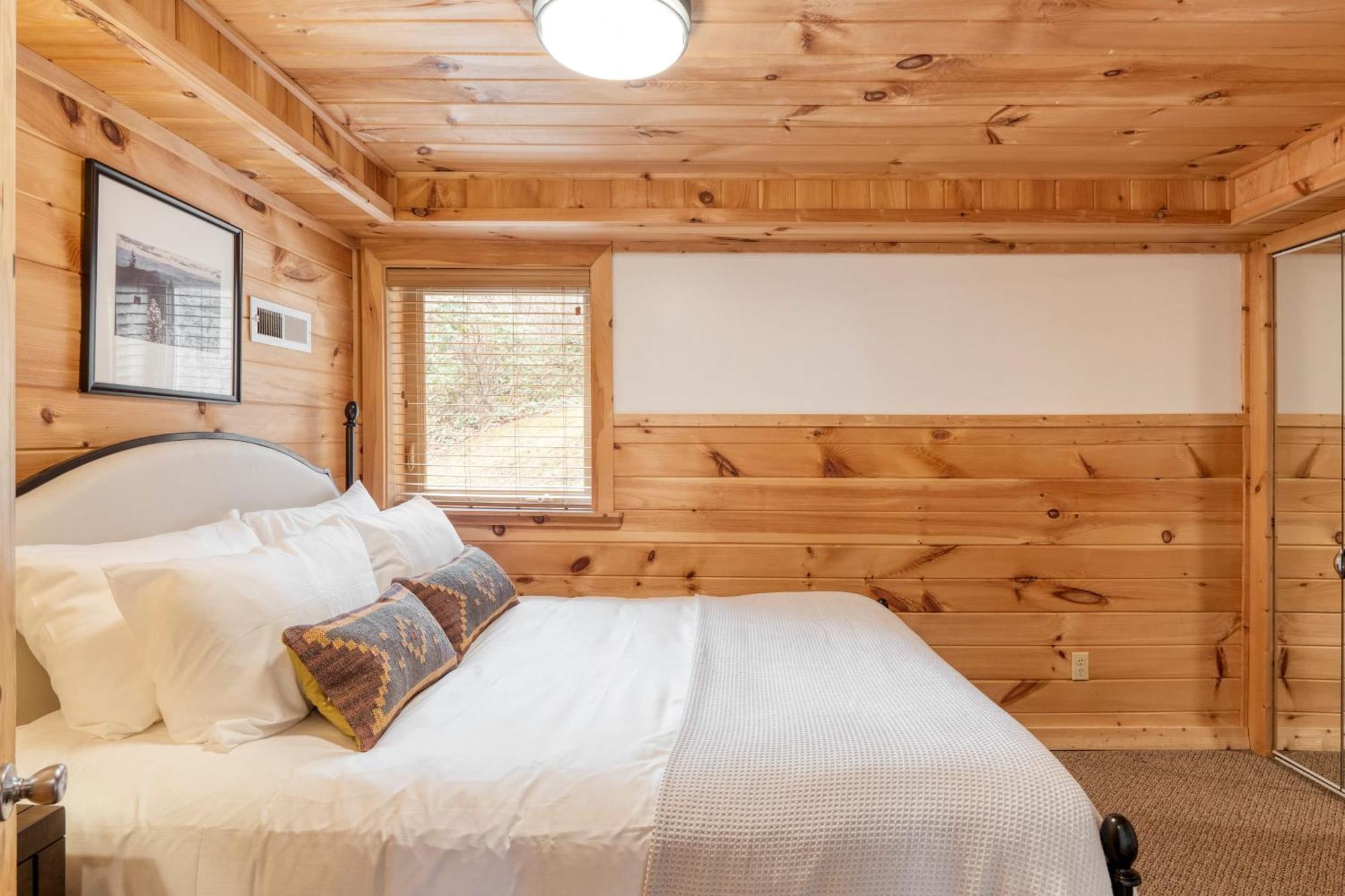 Chestnut By Avantstay Mountain Cabin W Treetop Views Hot Tub Game Room Gatlinburg Εξωτερικό φωτογραφία
